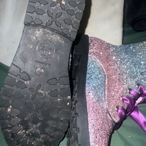 Wonder nation glittered boots - Picture 4 of 4